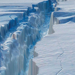 СҮРӨТ - Антарктидадан аянты 1270 чарчы километр келген ири айсберг ажырап кетти