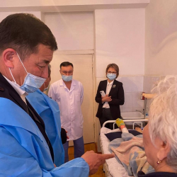 «Тазалыктын» кызматкерин сүзүп кеткен айдоочу табылды