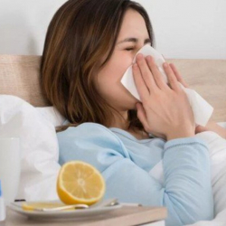Врач назвала способы защититься от простуды весной