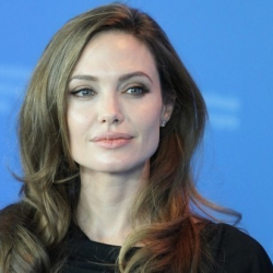 Джоли продала подаренную Рузвельту картину Черчилля за $11,5 миллиона