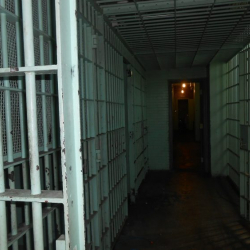 Сокулук РИИБдин убактылуу кармоо жайында бир киши көз жумду