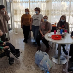 Матери детей с инвалидностью уже пять дней ночуют в акимиате Нур-Султана