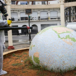 Дүйнөдө коронавирус жуктуруп алгандардын саны 117 миллиондон ашты