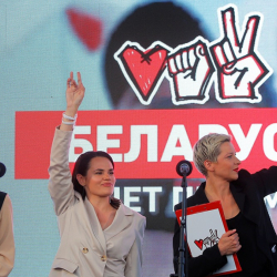 Бийлик аялдарга кысымын дагы деле улантууда