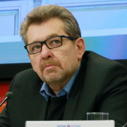 Андрей ГРОЗИН: «Кыргызстан действительно находится в очень сложном положении. Макроэкономические параметры просто отвратительные, хуже нет, по-моему, ни у кого на постсоветском пространстве»