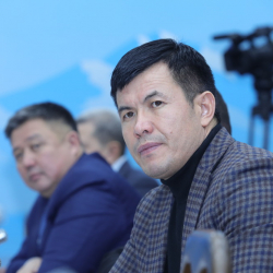 Өмүрбек Бакиров: «Өкмөт иштебей жатат. Кандай чоң үмүт менен колдоп бердик эле!»