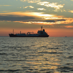 Израиль за полтора года атаковал не менее десяти иранских судов