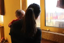 Чүйдө окуучу кыз 40 жаштагы кишиден төрөдү