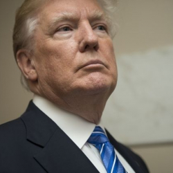 Трамп заявил о желании баллотироваться в президенты из-за Меган Маркл