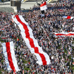 Августтан бери митингге катышкан 400дөн ашык адам соттолду 55 мүнөт мурда