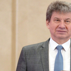 Директор: «Мектеп директорлорун коомчулуктун алдында басынтууну токтотуңуздарчы»