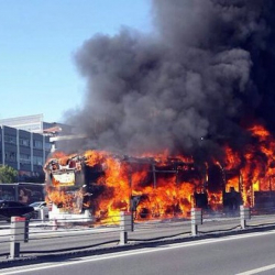 Министрлер түшкөн автобус жарылып кетти