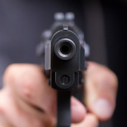 Унаа базарынын жанында жаш жигит атып өлтүрүлдү