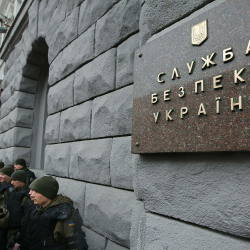 Экс-премьер-министр чыккынчылык кылган деп шектелүүдө