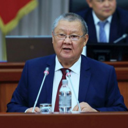 Токон Мамытов: «Венециялык комиссия бизди берген сунуштун баарын аткаргыла деп талап койгон жок»