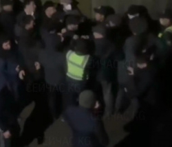 Возле Ошского рынка произошел погром швейного цеха: вломились торговцы с 