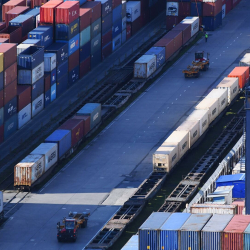 FT: Китай увеличил железнодорожные перевозки грузов через Россию