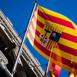 Испания бийлиги коронавируска эксперименттик концерт өткөрдү