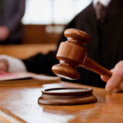 Ысык-Көлдө өспүрүм кызды зордуктагандарды актаган судья жоопко тартылат