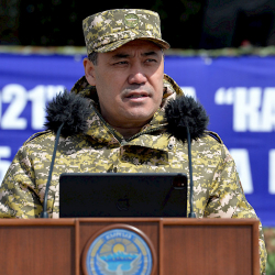 Президент «Коопсуздук - 2021» жана «Калыптандыруу Түштүк - 2021» аскердик машыгууларынын жүрүшүнө көз салды