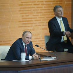 Путин проведет международные телефонные разговоры