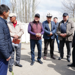 Айыл чарба министри Өзгөн районундагы “Алтын Дан” үрөн чарбасына барды