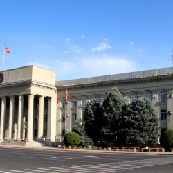 Өкмөт отставкага кетеби? Депутат аларды кетирүү сунушун айтты