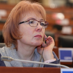 Евгения Строкова: «Аялдардын жергиликтүү кеңешке мүчө болуу маселесине көңүл буруу керек»