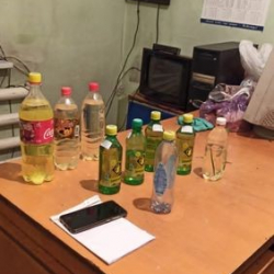 ВИДЕО - В Пригородном 15 женщин облили себя бензином и заявляют об акции самосожжения