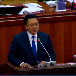 Курманкул Зулушев: «Мыйзамсыз баюуга байланыштуу 23 кылмыш иши иликтенүүдө»