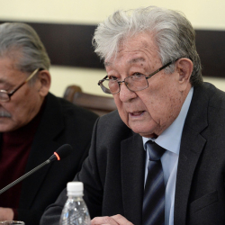 Бексултан Жакиев менен коштошуу зыйнаты опера жана балет театрында өтөт