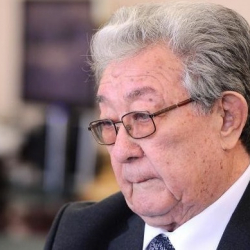 Некролог: Бексултан Жакиев элди руханий кризис мөгдөтүп турганда коомду агартууга салым кошту