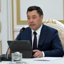 Садыр Жапаровдун атынан жер жана энергетика тууралуу билдирүү тарады