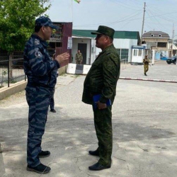 Кыргызстан менен Тажикстандын ички иштер министринин орун басарлары Лейлекте жолугушту