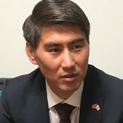 ФОТО - Чынгыз Айдарбеков: 