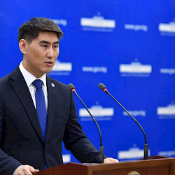 Чыңгыз Айдарбеков: 