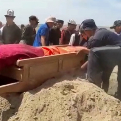 СҮРӨТ - Аксы районунда чек ара кызматкери Нурсултан Манасбек уулу жерге берилди