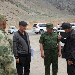 Баткен облусунун жаңы башчысы “Головной” суу бөлүштүрүүчү жайынан кабар алды