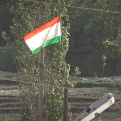 Тажикстан кыргызстандыктардын балдарын бербей койду