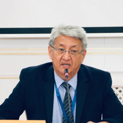 Алмазбек Акматалиев: 