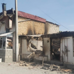 Лейлектеги жаңжал учурунда аткезчилердин үйлөрү өрттөлдү