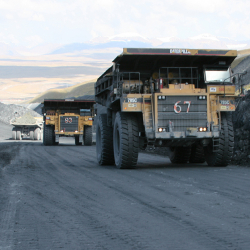 Профсоюзы заявили об угрозе забастовки на Кумторе