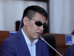 Депутат: Аппарат и управделами президента тратят 800 млн сомов ежегодно