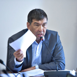 СҮРӨТ - УКМК мыйзамсыз боюуга шектелип кармалган Суракматовдун мүлктөрүн көрсөттү