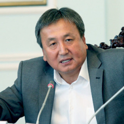 Асылбек Жээнбековдун жактоочусу билдирүү таратты