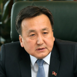 На что жаловались арестованные политики? В их числе Жээнбеков и Бабанов