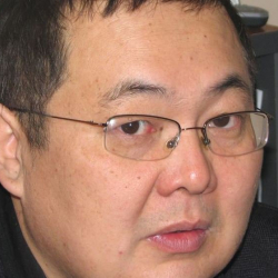 КР Акыйкатчысынын аппаратынын кызматкерлери УКМКнын тергөө абагында болушуп, тергөөдө жаткан Марат Казакпаев менен жолугушту