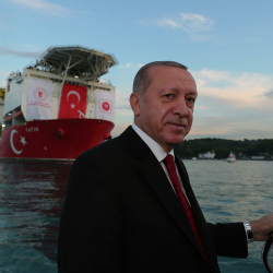 Эрдоган пообещал избавить Мраморное море от слизи