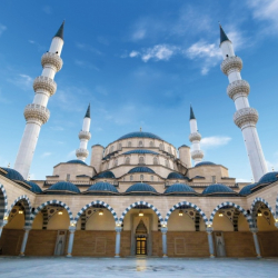 В Бишкеке разрешили проводить жума намазы