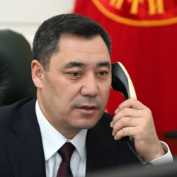 Садыр Жапаров Сауд Арабия падышасын Кыргызстанга расмий сапар менен келүүгө чакырды